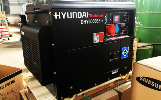 Máy phát điện 5kw chạy dầu chống ồn 3 pha hyundai